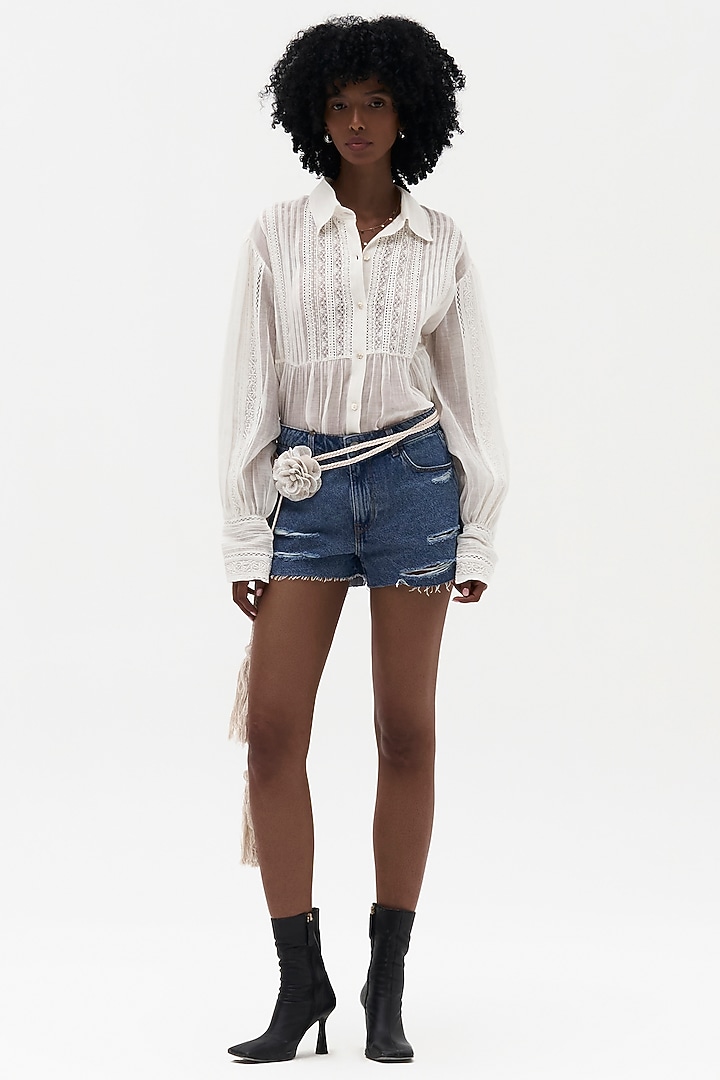 Off-White Mulmul Chikankari Embroidered Shirt by Payal Jain at Pernia's Pop Up Shop