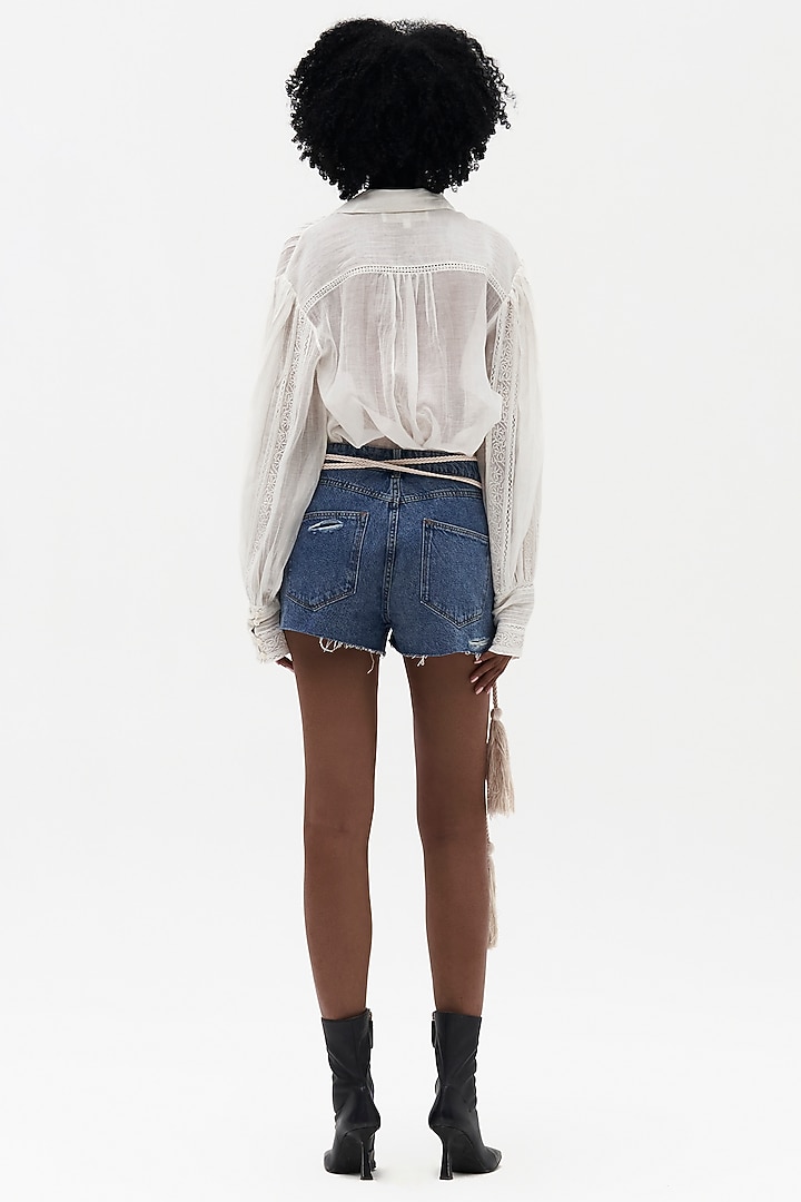 Off-White Mulmul Chikankari Embroidered Shirt by Payal Jain at Pernia's Pop Up Shop