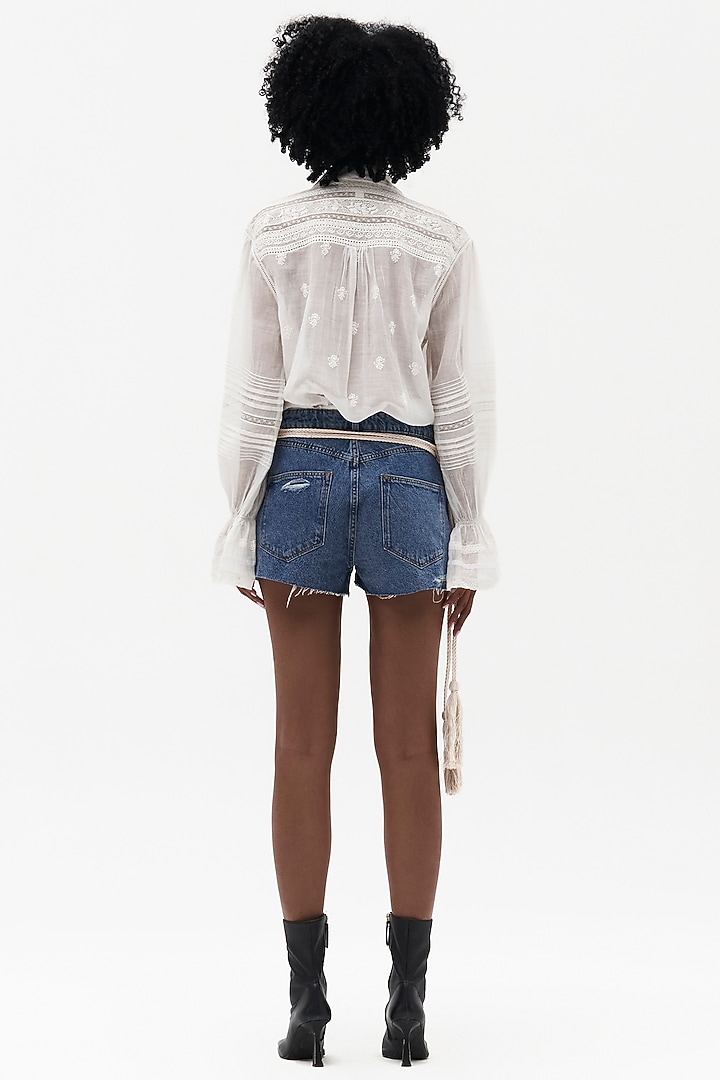 Off-White Mulmul Chikankari Embroidered Shirt by Payal Jain at Pernia's Pop Up Shop