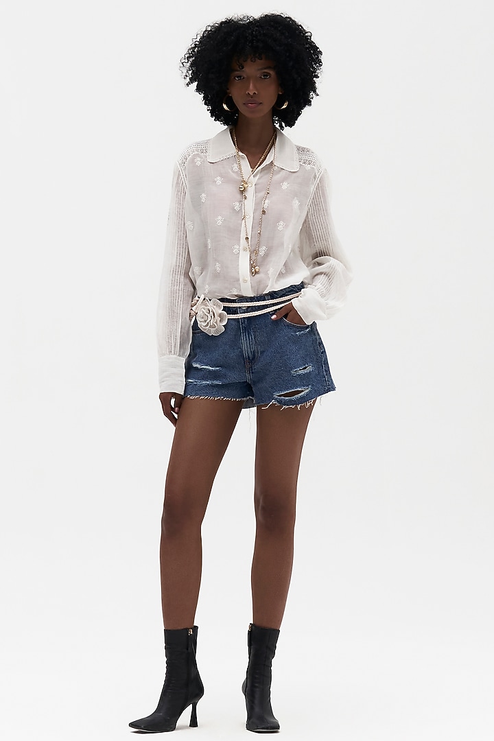 Off-White Mulmul Chikankari Embroidered Shirt by Payal Jain at Pernia's Pop Up Shop