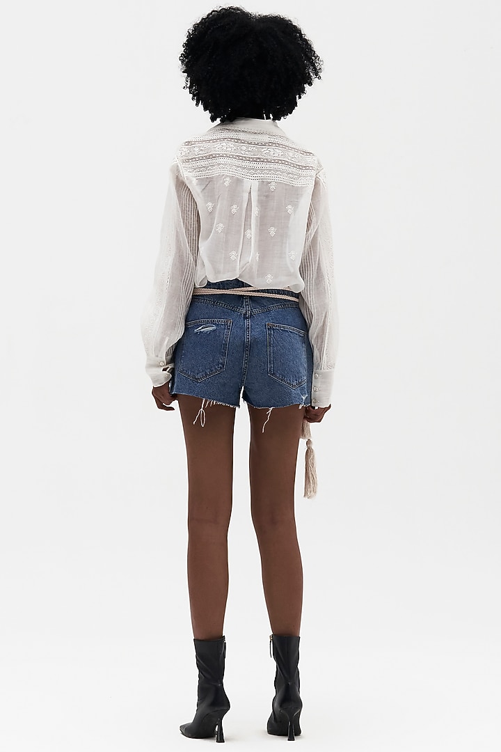 Off-White Mulmul Chikankari Embroidered Shirt by Payal Jain at Pernia's Pop Up Shop