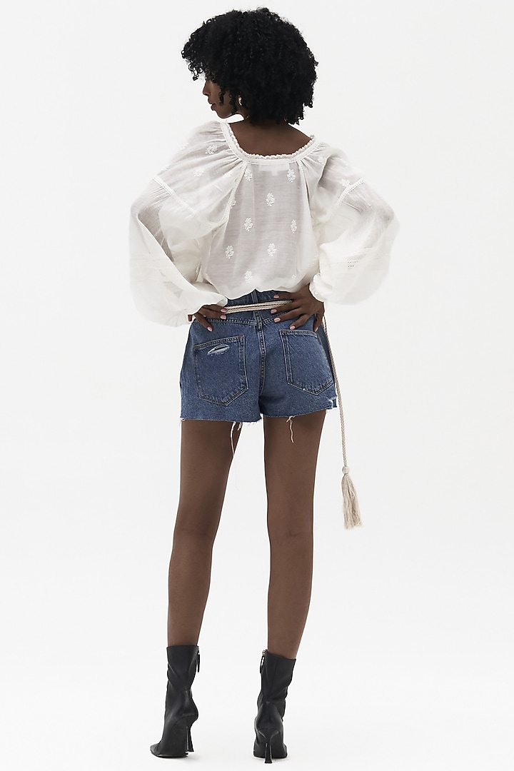 Off-White Mulmul Chikankari Embroidered Top by Payal Jain at Pernia's Pop Up Shop