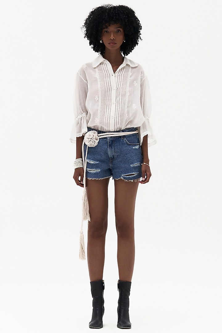 Off-White Mulmul Chikankari Embroidered Shirt by Payal Jain at Pernia's Pop Up Shop