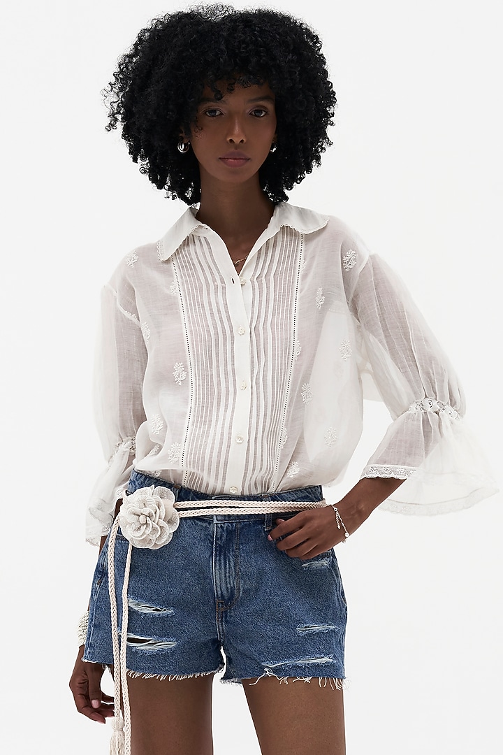 Off-White Mulmul Chikankari Embroidered Shirt by Payal Jain at Pernia's Pop Up Shop