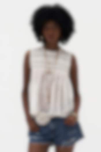Off-White Mulmul Chikankari Embroidered Top by Payal Jain at Pernia's Pop Up Shop
