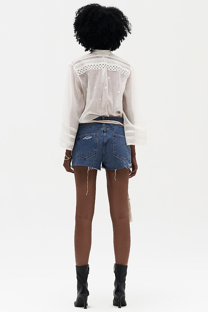 Off-White Mulmul Chikankari Embroidered Shirt by Payal Jain at Pernia's Pop Up Shop