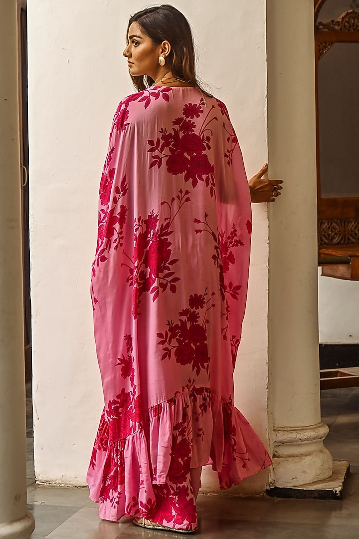 Fuchsia Printed Kaftan Set by Palak & Mehak at Pernia's Pop Up Shop