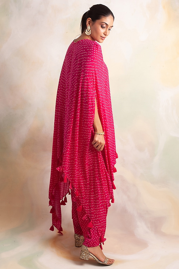 Pink Crepe Printed Pant Set by Palak & Mehak at Pernia's Pop Up Shop