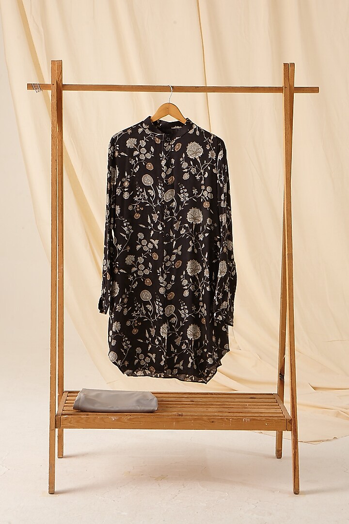Black & Grey Printed Kurta Set by Project Bandi at Pernia's Pop Up Shop