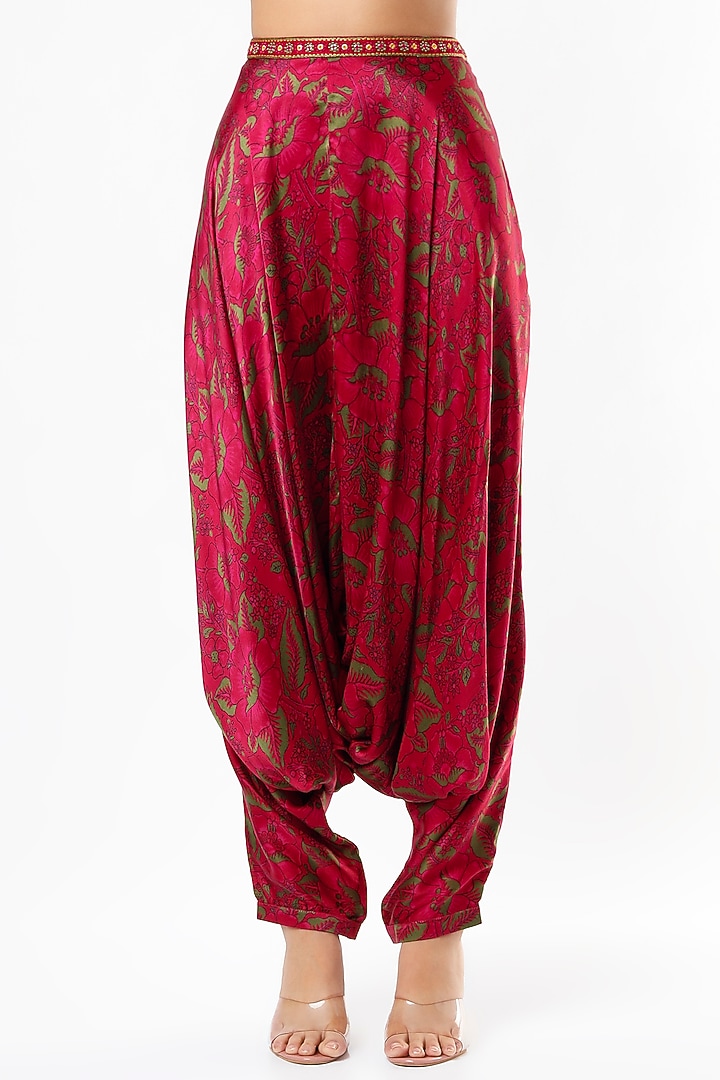 Red Cape Set With Coin Work by Punit Balana at Pernia's Pop Up Shop