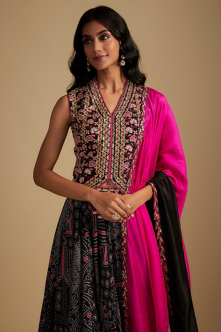 Black Chanderi Silk Printed Skirt Set by Punit Balana at Pernia's Pop Up Shop