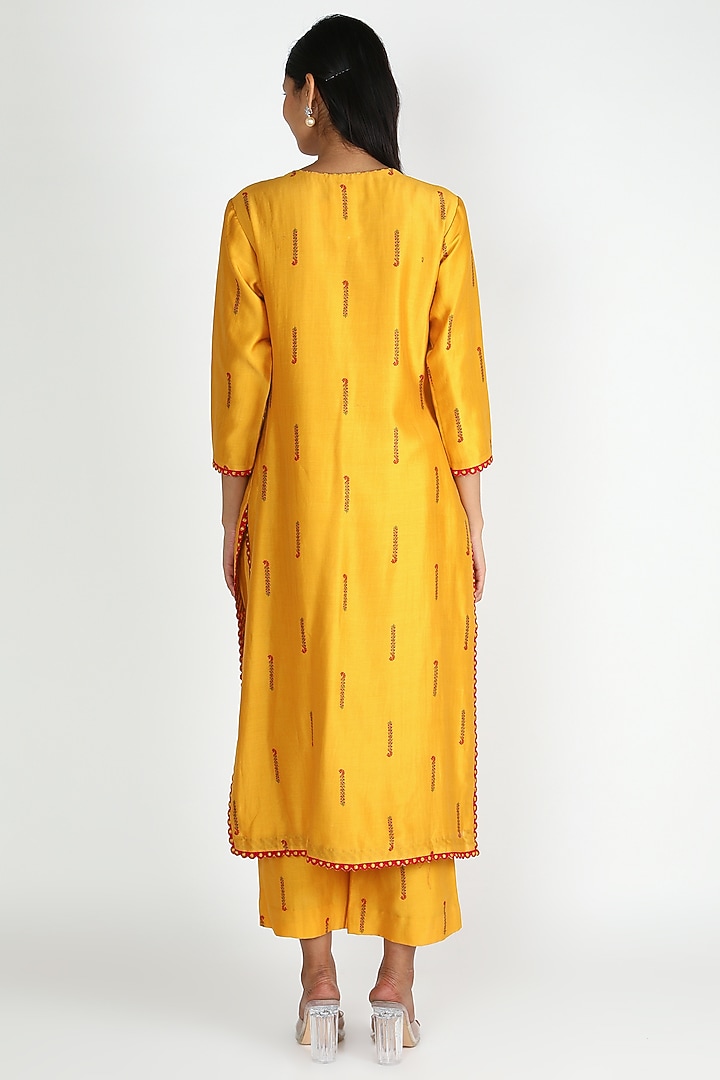 Mustard Resham Embroidered Kurta Set by Punit Balana at Pernia's Pop Up Shop