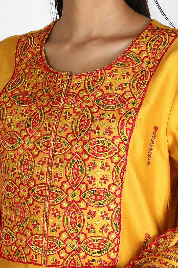 Mustard Resham Embroidered Kurta Set by Punit Balana at Pernia's Pop Up Shop