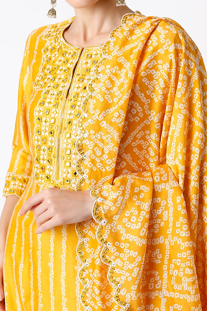 Mustard Bandhani Embroidered Kurta Set by Punit Balana at Pernia's Pop Up Shop