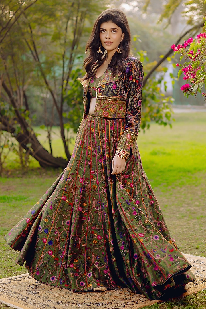 Green Chanderi Silk Printed & Resham Work Jacket Set by Punit Balana at Pernia's Pop Up Shop