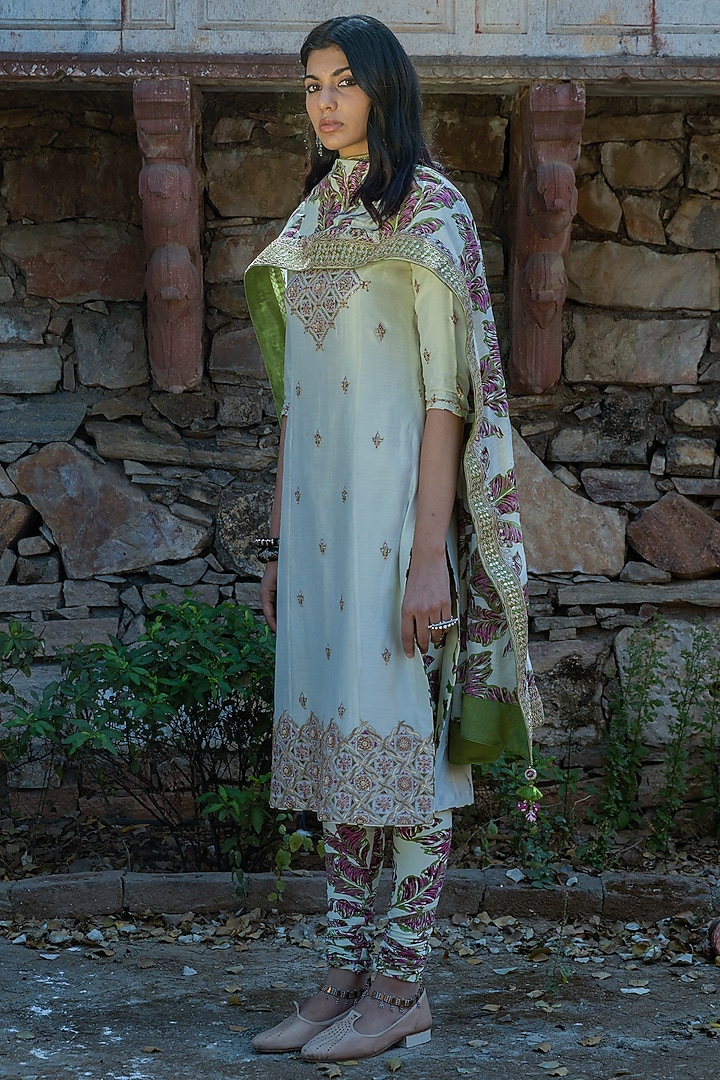 Mint Green EMbroidered Straight Kurta Set by Punit Balana at Pernia's Pop Up Shop