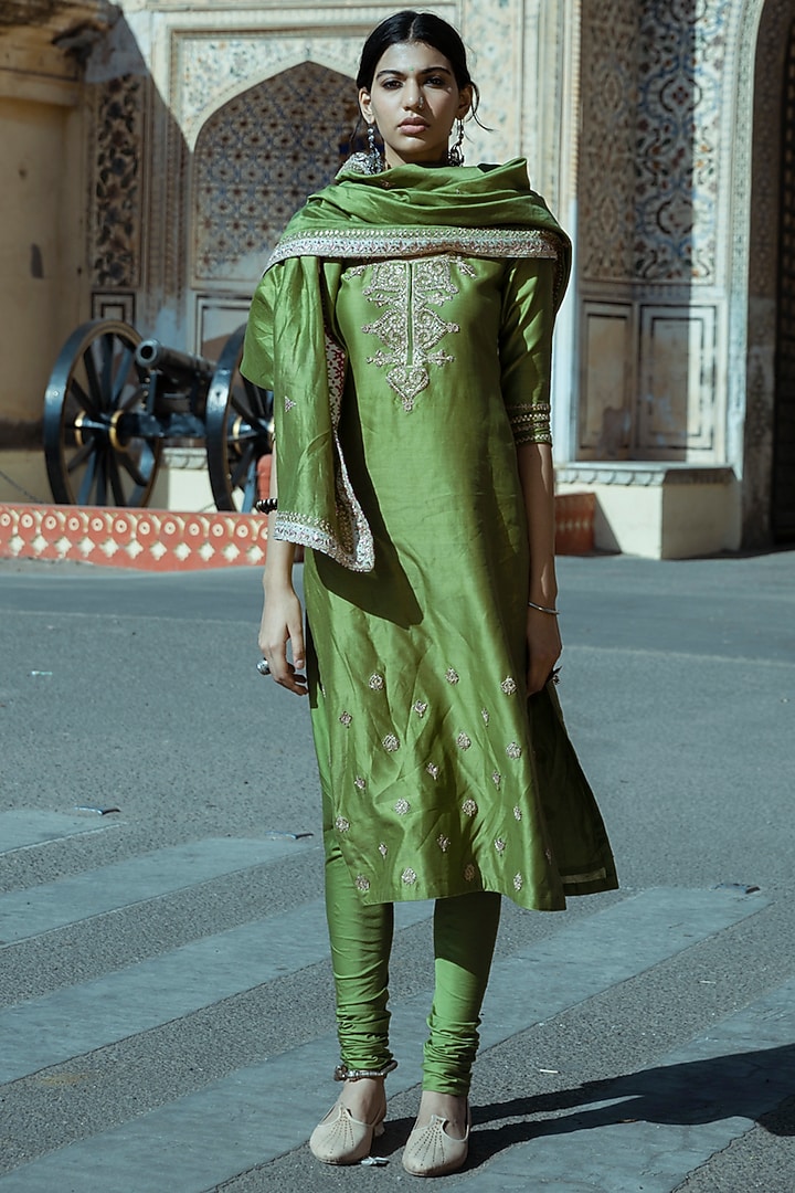 Dark Green Embroidered Straight Kurta Set by Punit Balana at Pernia's Pop Up Shop