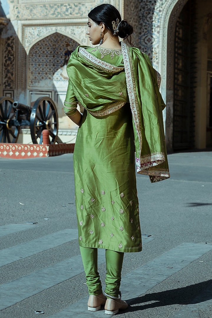 Dark Green Embroidered Straight Kurta Set by Punit Balana at Pernia's Pop Up Shop