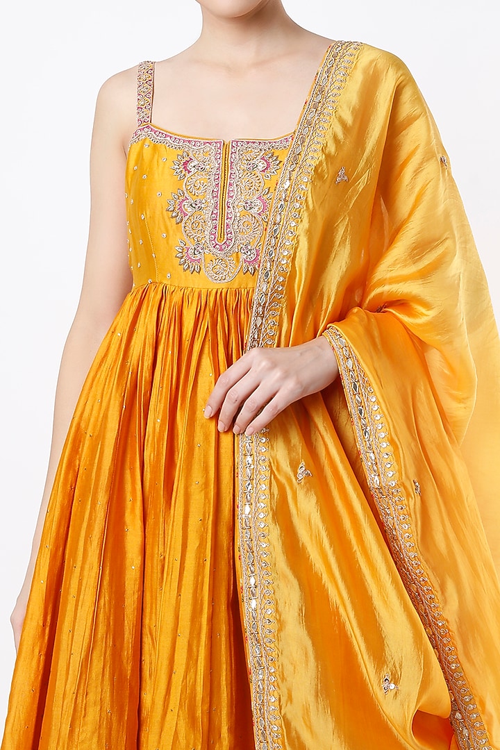 Mustard Embroidered Gharara Set by Punit Balana at Pernia's Pop Up Shop
