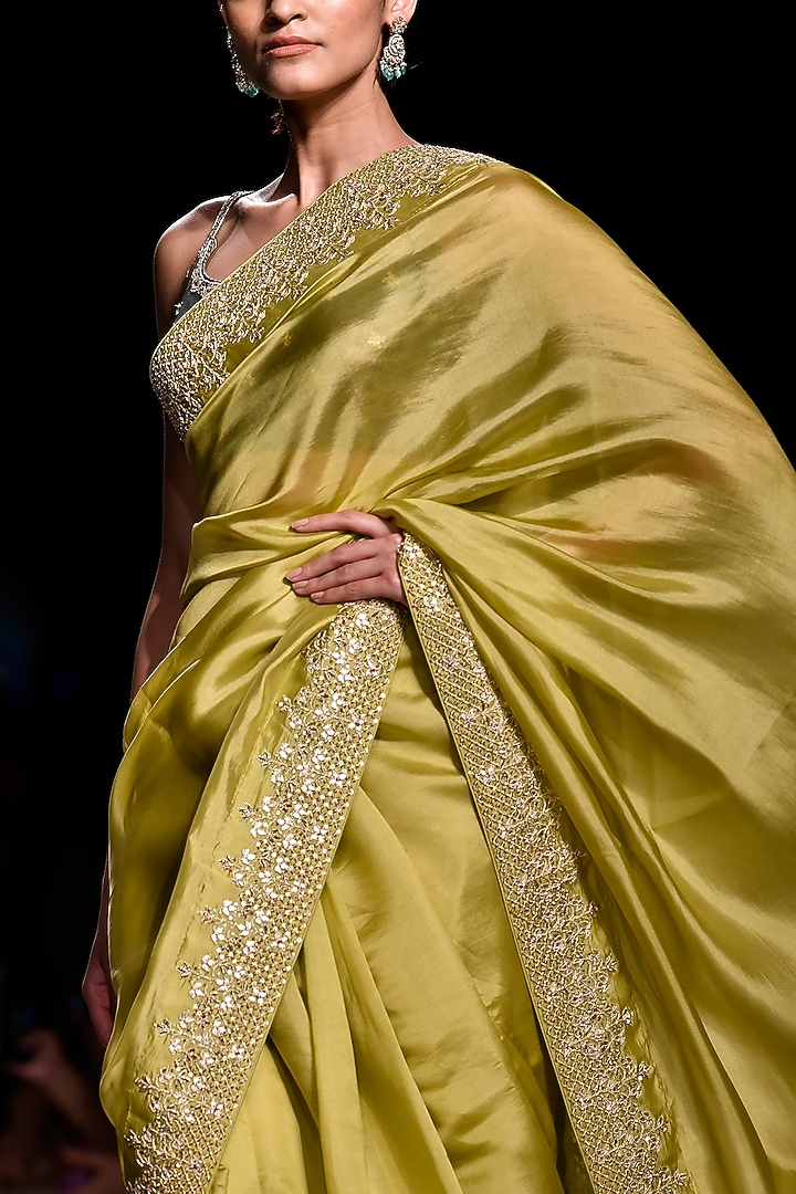 Dry Heena Green Embroidered Wedding Saree Set by Punit Balana at Pernia's Pop Up Shop