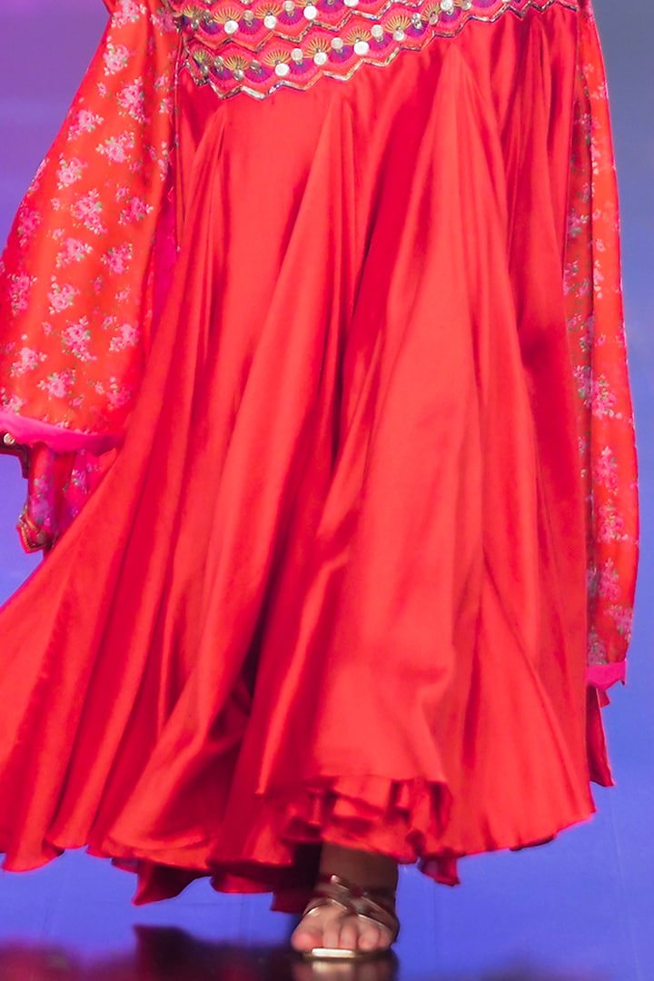 Red Silk Embroidered Skirt Set by Punit Balana at Pernia's Pop Up Shop