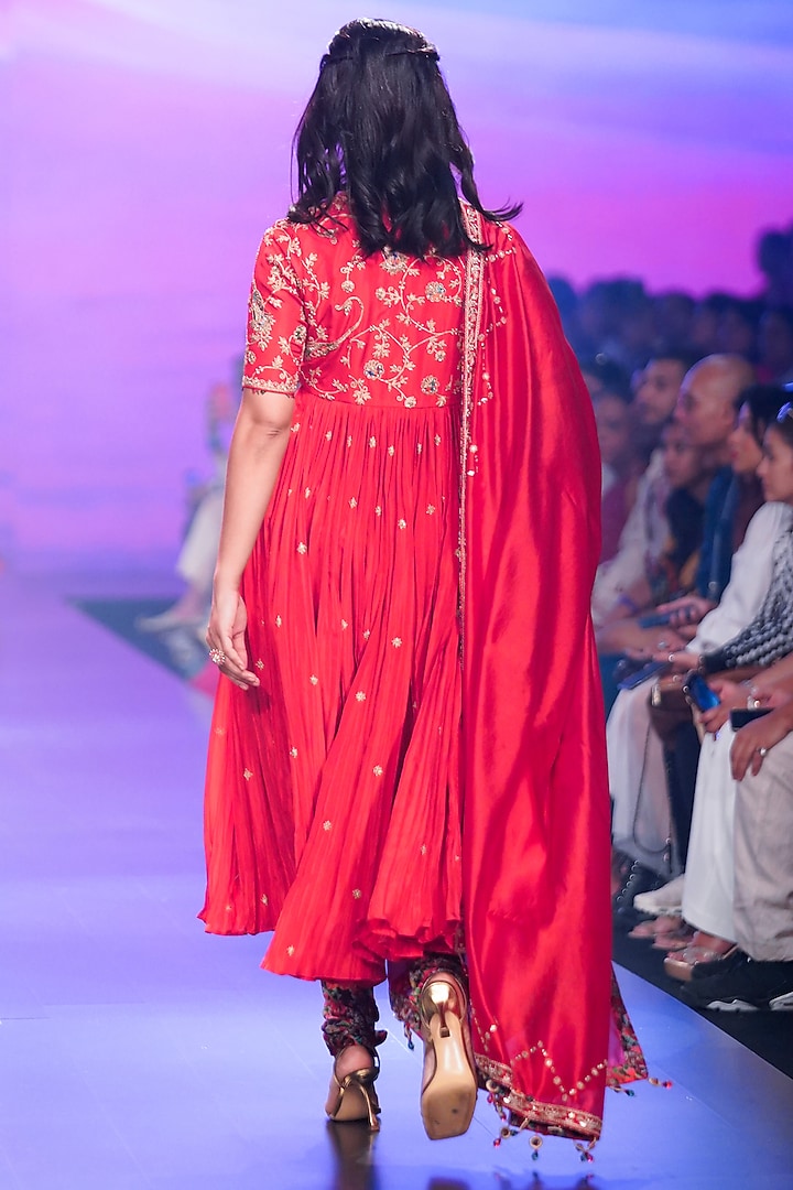 Red Silk Embroidered Angrakha Kurta Set by Punit Balana at Pernia's Pop Up Shop