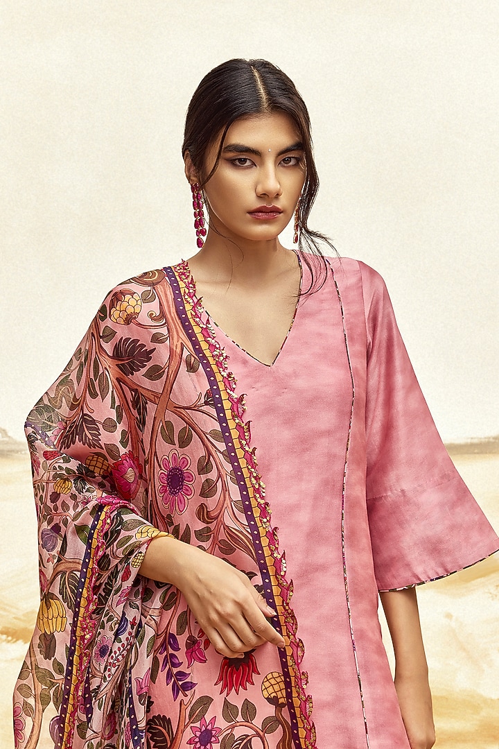 Dusky Pink Silk Chanderi Marble Printed Kurta Set by Punit Balana at Pernia's Pop Up Shop