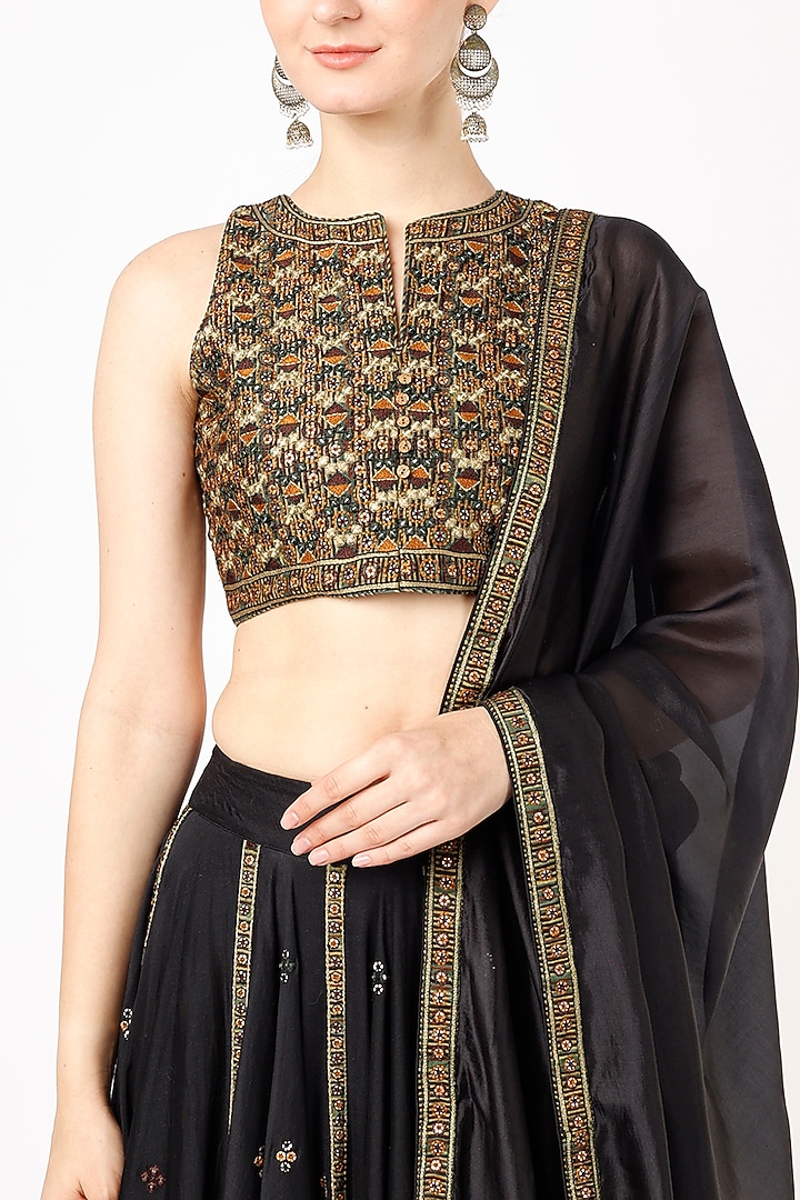 Black Embroidered Wedding Lehenga Set by Punit Balana at Pernia's Pop Up Shop