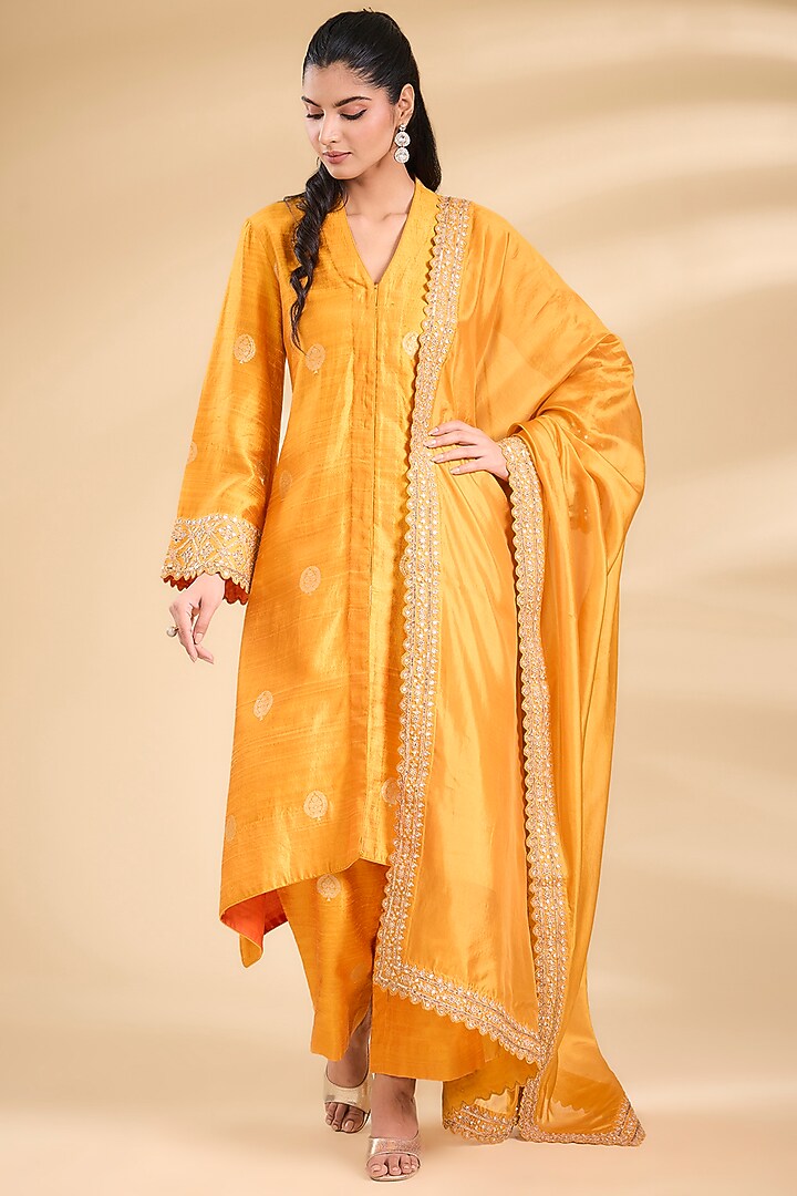 Mustard Raw Silk Printed & Embroidered Kurta Set by Punit Balana at Pernia's Pop Up Shop