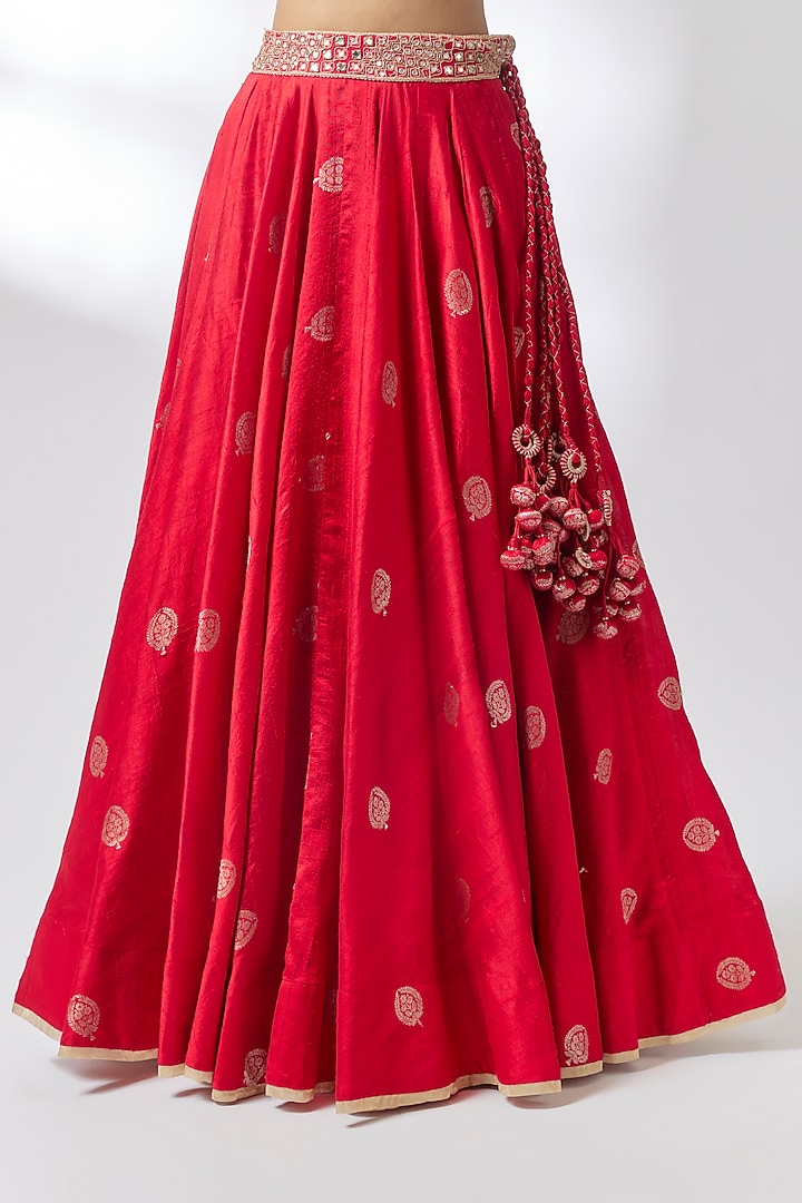 Red Banarasi Mirror Work Wedding Lehenga Set by Punit Balana at Pernia's Pop Up Shop