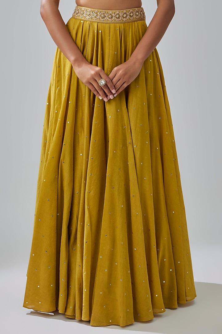 Heena Green Chanderi Silk Marodri Embroidered Wedding Lehenga Set by Punit Balana at Pernia's Pop Up Shop