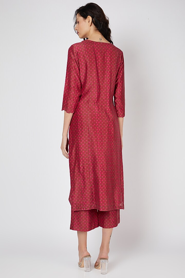 Red Straight Kurta Set With Marodi Work by Punit Balana at Pernia's Pop Up Shop