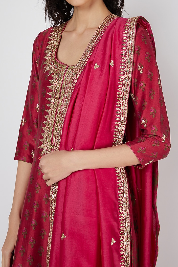 Red Printed Kurta Set With Marodi Work by Punit Balana at Pernia's Pop Up Shop