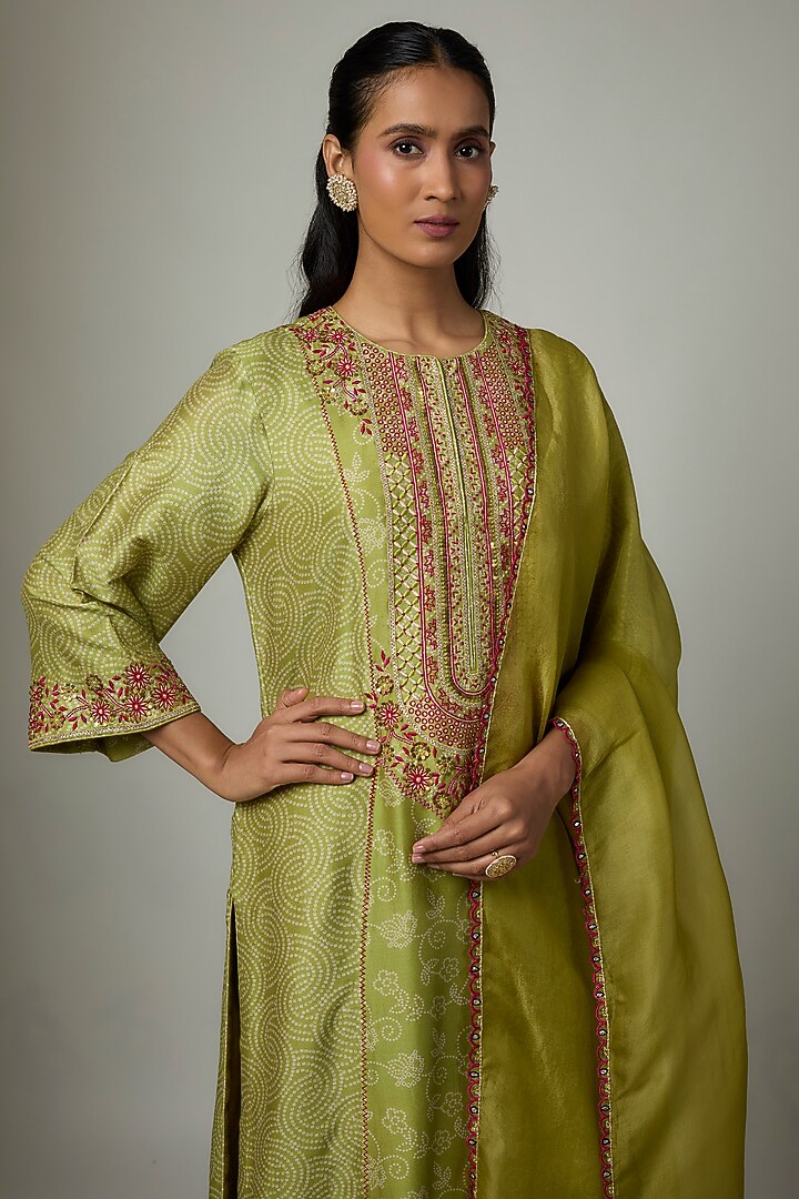 Heena Green Handloom Chanderi Bandhani Printed Kurta Set by Punit Balana at Pernia's Pop Up Shop