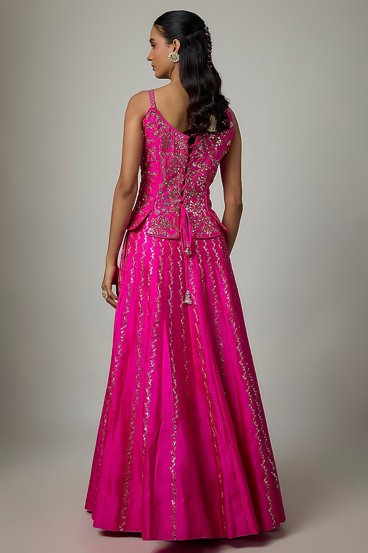 Gulabi Gulaal Organza Silk Chand Tilla Embroidered Wedding Lehenga Set by Punit Balana at Pernia's Pop Up Shop