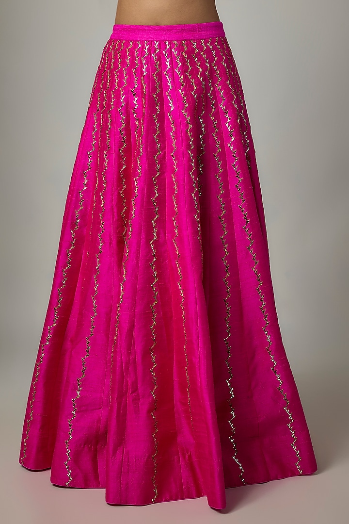 Gulabi Gulaal Organza Silk Chand Tilla Embroidered Wedding Lehenga Set by Punit Balana at Pernia's Pop Up Shop