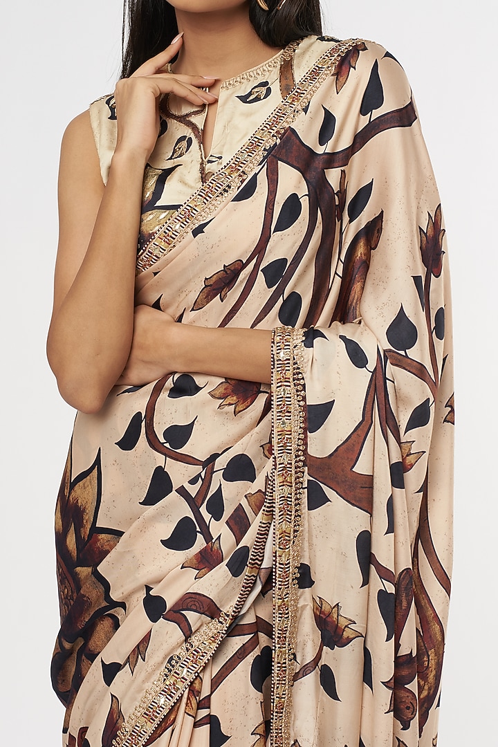 Beige Kalamkari Printed Wedding Saree Set by Punit Balana at Pernia's Pop Up Shop