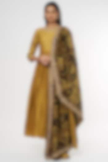 Dry Mehendi Green Embroidered Wedding Anarkali Set by Punit Balana at Pernia's Pop Up Shop