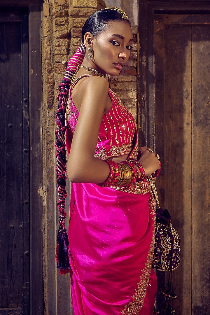 Gulabi Gulaal Organza Silk Dabka Embroidered Reception Saree Set by Punit Balana at Pernia's Pop Up Shop