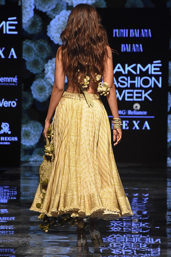 Mehendi Green Bandhani Wedding Lehenga Skirt With Embroidered Blouse by Punit Balana at Pernia's Pop Up Shop