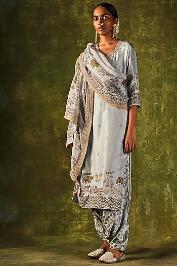 Grey Embroidered Kurta Set by Punit Balana at Pernia's Pop Up Shop