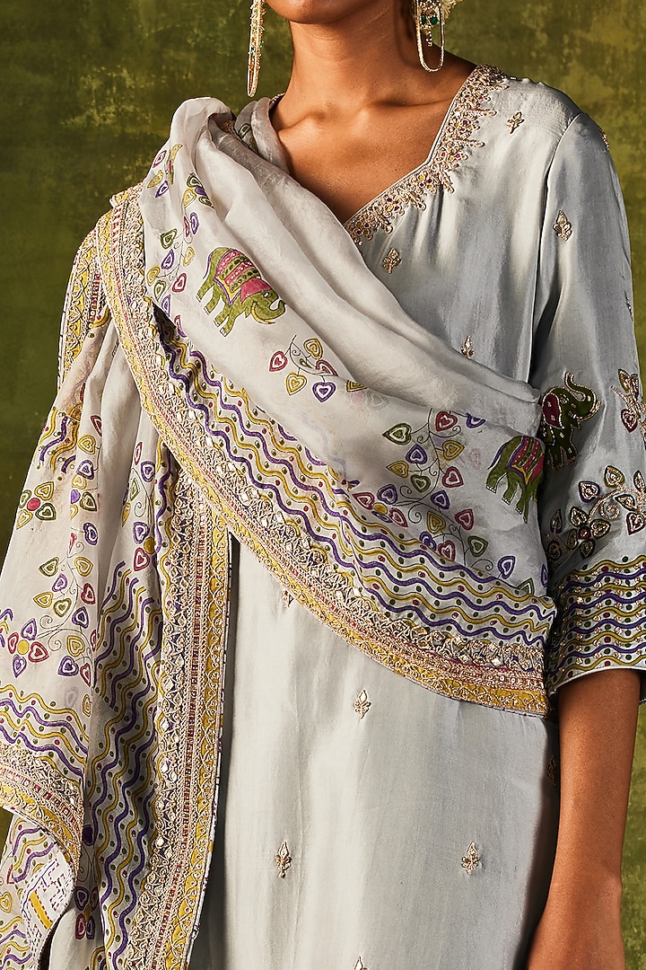 Grey Embroidered Kurta Set by Punit Balana at Pernia's Pop Up Shop