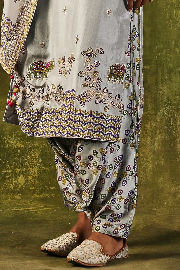 Grey Embroidered Kurta Set by Punit Balana at Pernia's Pop Up Shop