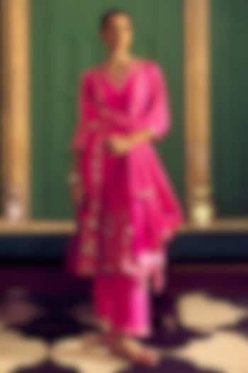 Gulabi Gulaal Silk Foil Embroidered Kurta Set by Punit Balana at Pernia's Pop Up Shop