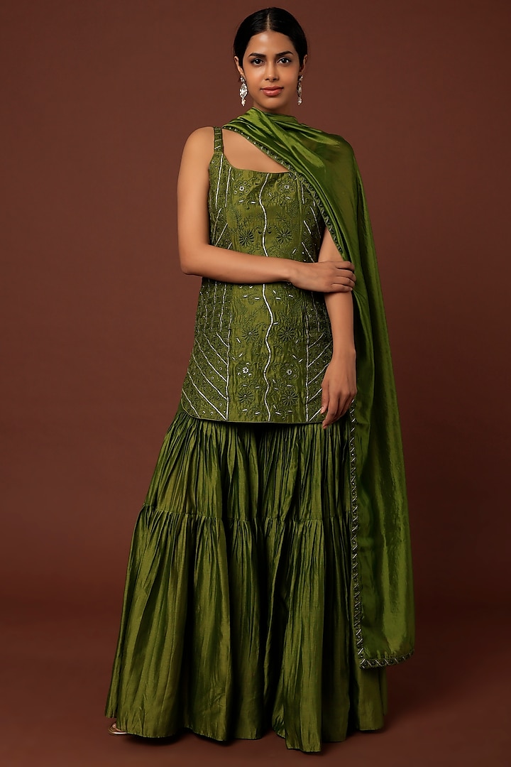 Dark Green Embroidered Gharara Set by Punit Balana at Pernia's Pop Up ...