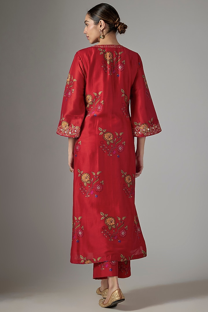 Surkh Laal Chanderi Silk Resham Embroidered Kurta Set by Punit Balana at Pernia's Pop Up Shop
