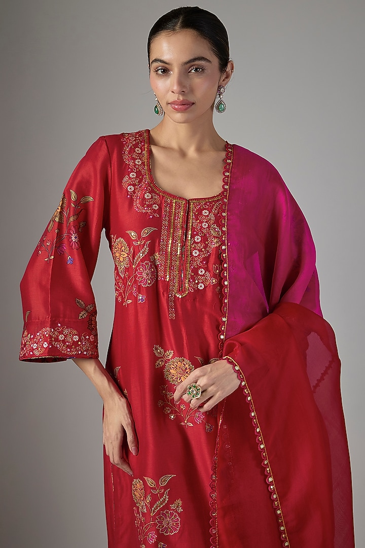 Surkh Laal Chanderi Silk Resham Embroidered Kurta Set by Punit Balana at Pernia's Pop Up Shop