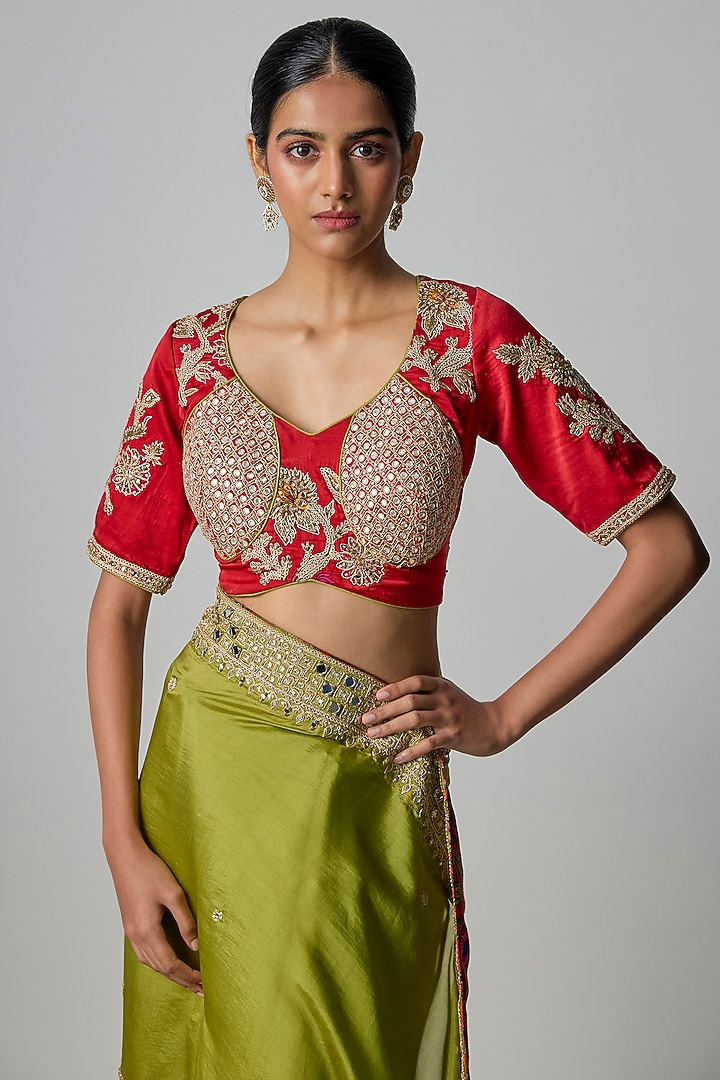 Surkh Lal-Colored Organza Silk Embroidered Reception Saree Set by Punit Balana at Pernia's Pop Up Shop