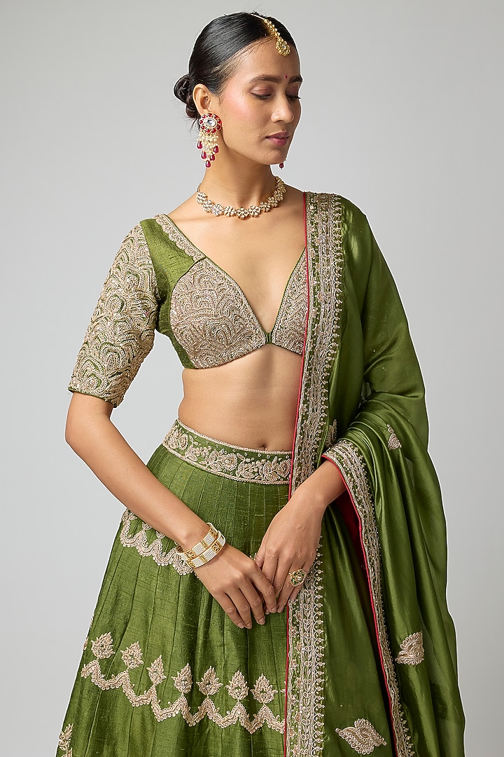 Green Raw Silk Embellished Bridal Lehenga Set by Punit Balana at Pernia's Pop Up Shop