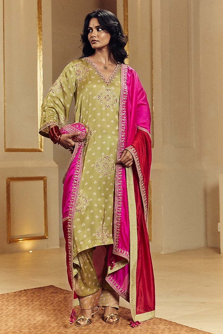 Heena Green Satin Silk Applique Embroidered Kurta Set by Punit Balana at Pernia's Pop Up Shop